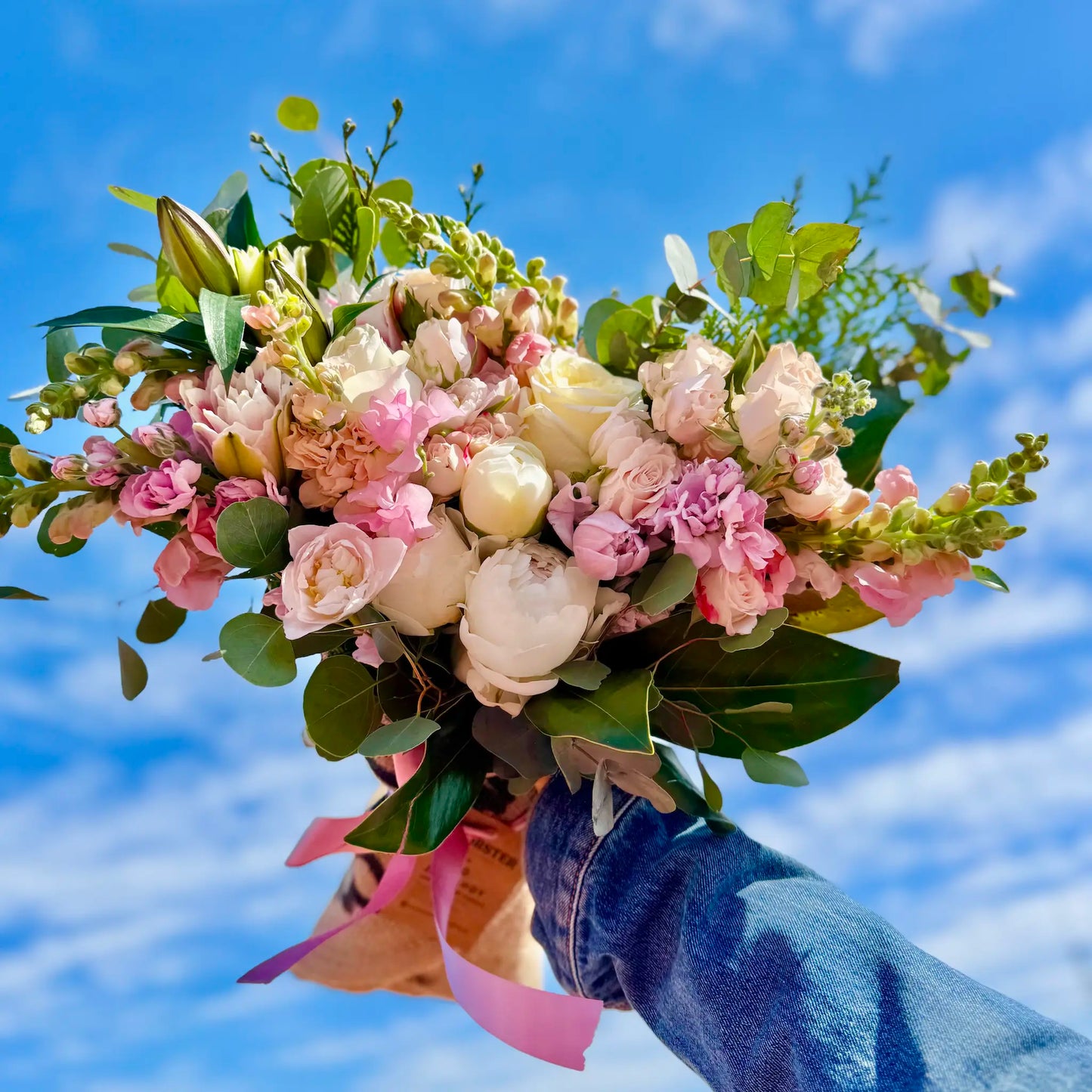 Neutrals Minimalist Bouquet