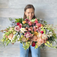Load image into Gallery viewer, Big XXL bouquet front view